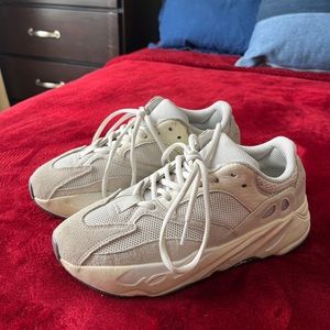 Yeezy 700